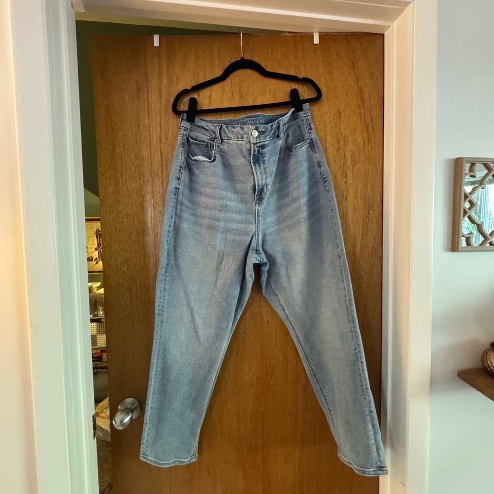 American Eagle Curvy Mom Jeans